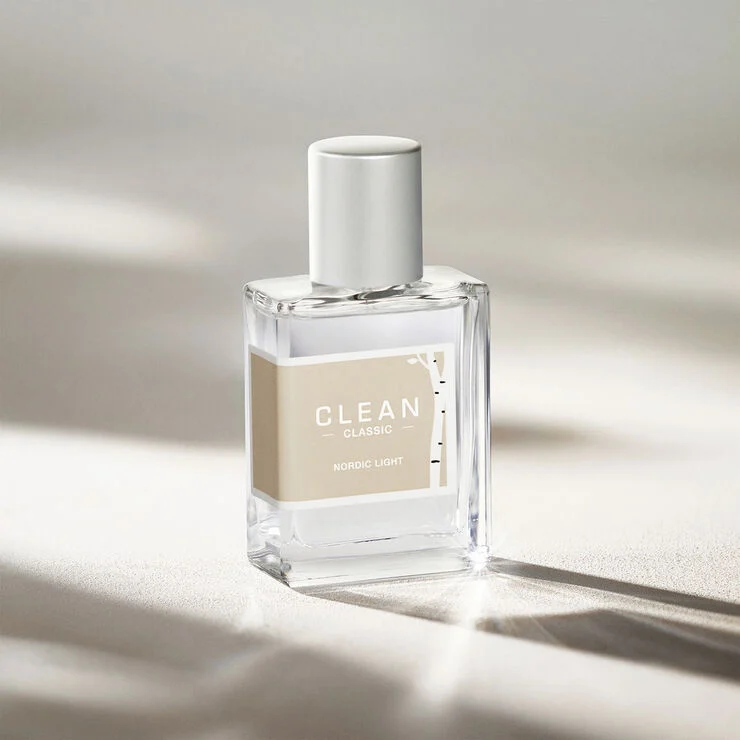 В коллекции Clean Classic новый аромат — цветочно-гурманский Nordic Light В коллекции Clean Classic новый аромат — цветочно-гурманский Nordic Light
