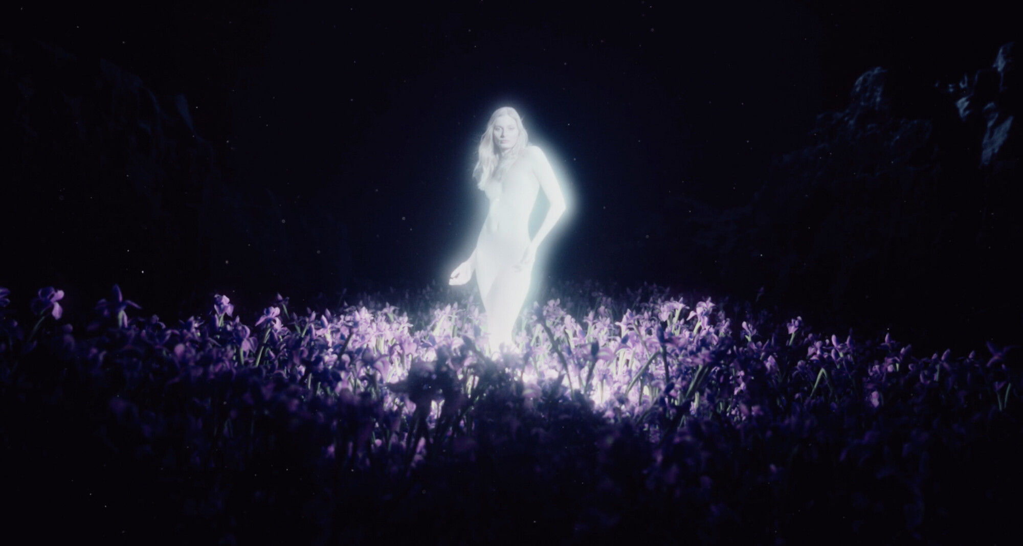 Лунный свет, ирисы и лёд — в Moonlight Rainbow от Fakoshima Лунный свет, ирисы и лёд — в Moonlight Rainbow от Fakoshima